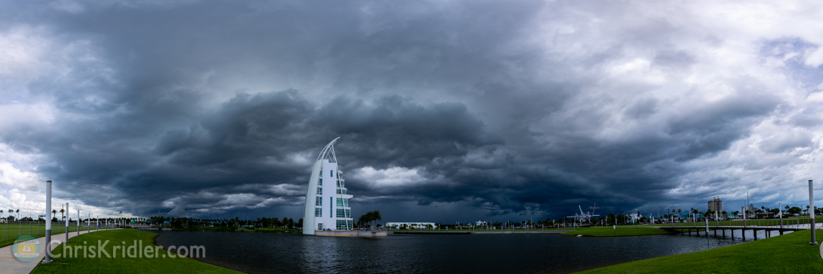 Storm chaser a lifelong quest to find the perfect storm english edition