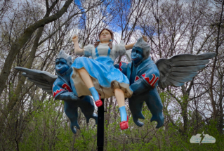 Flying monkeys seem pretty happy.