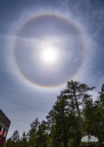 We left our friends and headed on to the Mount Rushmore National Memorial. The sun halo was back!