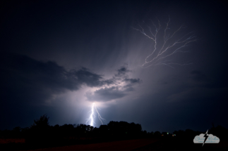 052012arklightning-3