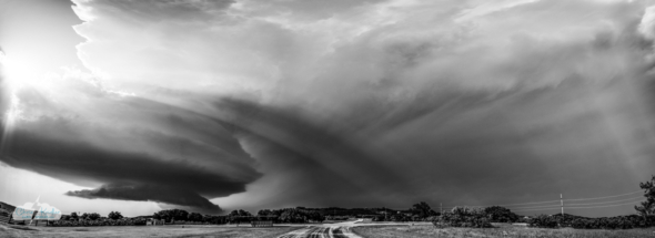 A panorama shows the structure and light.