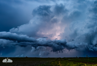 More lovely structure and lightning.