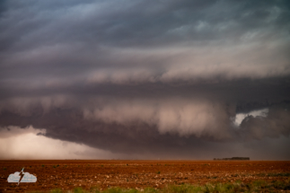 The structure is shaping up at 5:10 p.m. CDT.