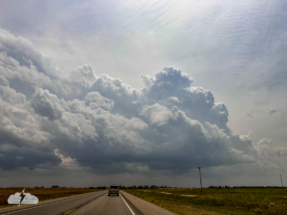 Heading south toward Levelland, Texas, we eyed developing convection.