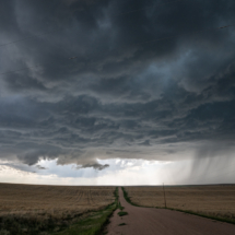 Intriguiging scud clouds southeast of Last Chance.