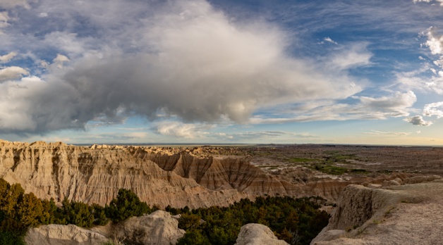 May 12-13, 2022: Storms, Oz, Badlands, and the clouds of South Dakota