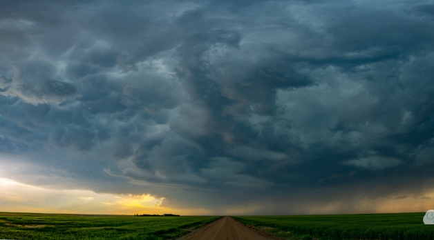 17 May 2022: Kansas zap fest – an electrifying lightning chase