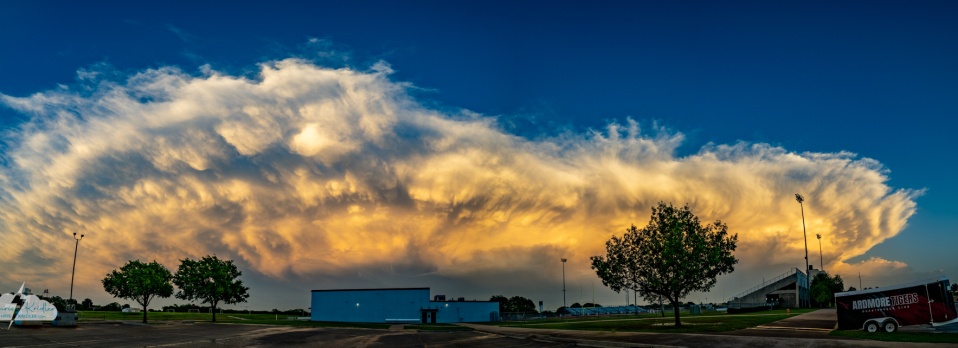 19 May 2025: Oklahoma-Texas chasing and a spectacular stormy sunset